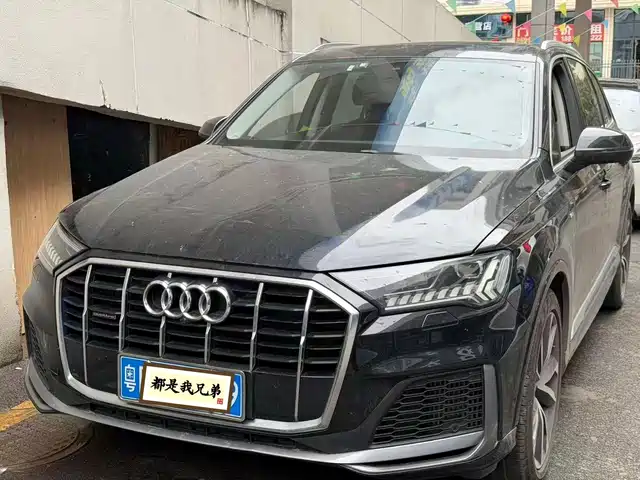 Audi Audi Q7 Audi Q7 2021 55 Tfsi Quattro S Line Sports Version — фото