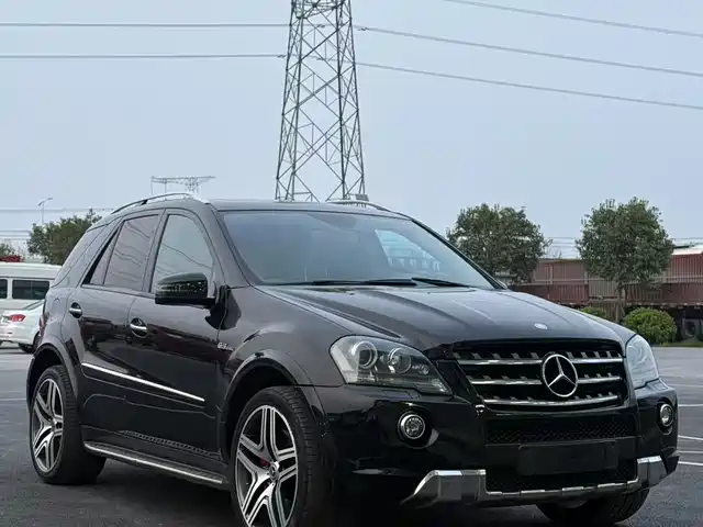 Mercedes-Benz Mercedes-Benz M-Class Amg Mercedes-Benz M-Class Amg 2011 Amg Ml 63