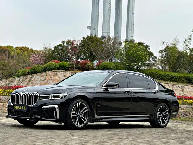 Bmw Bmw 7 Series Bmw 7 Series 2021 730li M Sports Package — фото