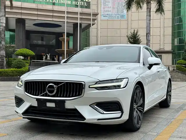 Volvo Volvo S60 Volvo S60 2021 T4 Zhiyuan Luxury Edition — фото