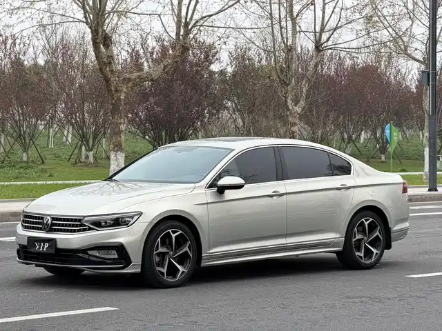 Volkswagen Magotan Magotan 2023 2 Million Commemorative Edition 330tsi Dsg Leading Model — фото