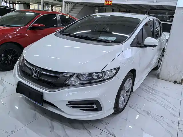 Honda Jed Jade 2017 1.8l Automatic Comfort Version 5 Seats — фото