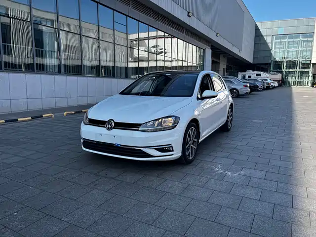 Volkswagen Golf Golf 2020 Beloved Edition 280tsi Dsg Comfort Type