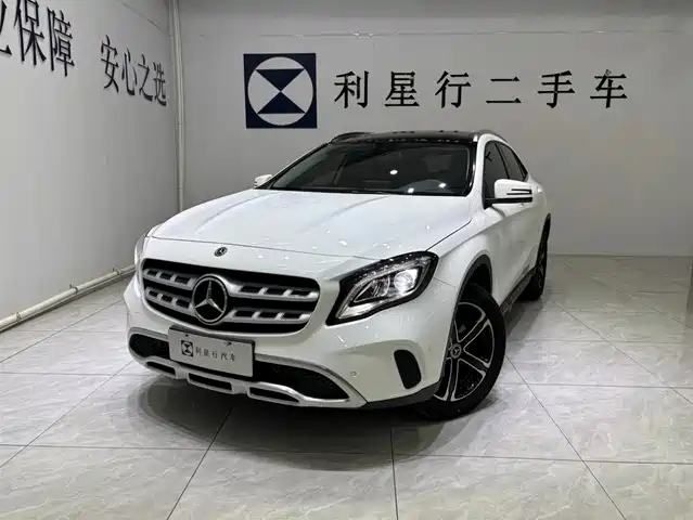 Mercedes-Benz Mercedes-Benz Gla Mercedes-Benz Gla 2018 Gla 200 Fashion Model — фото