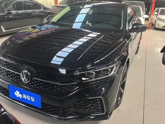 Volkswagen Passat Passat 2024 380tsi Starry Sky Dragon Edition — фото