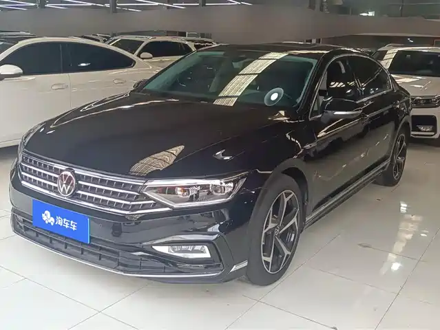 Volkswagen Magotan Magotan 2023 2 Million Commemorative Edition 330tsi Dsg Luxury Model — фото