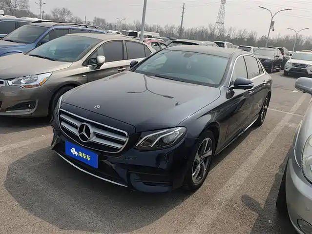 Mercedes-Benz Mercedes-Benz E-Class Mercedes-Benz E-Class 2019 Facelift E 300 L Sporty And Stylish — фото