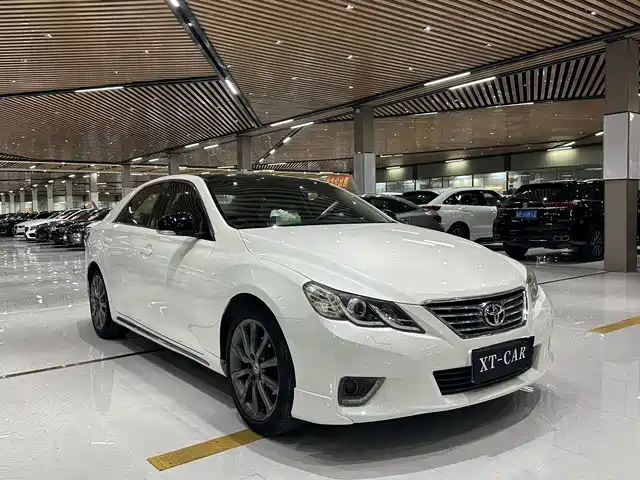 Toyota Ruizhi Reizhi 2012 2.5v Elegant Elite Version — фото