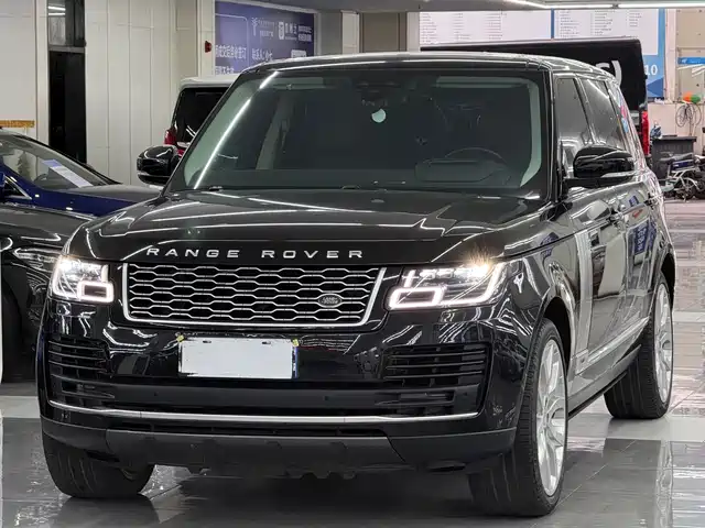 Land Rover Range Rover Range Rover 2022 3.0 L6 400ps Legendary Extended Classic Edition — фото