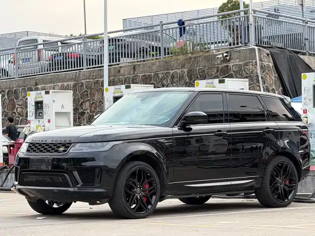 Land Rover Range Rover Sport Range Rover Sport 2020 3.0 L6 Se — фото