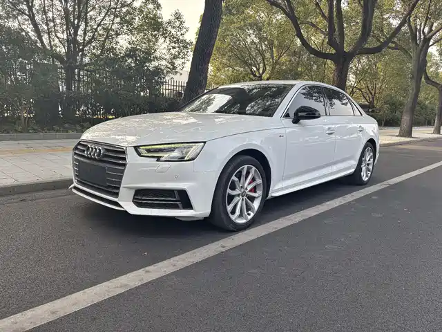 Audi Audi A4l Audi A4l 2018 30th Anniversary Model 45 Tfsi Quattro Personalized Sports Version — фото