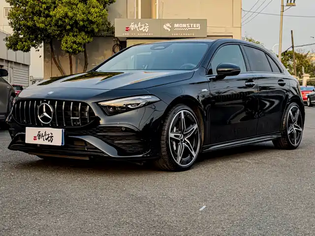 Mercedes-Benz Mercedes-Benz A-Class Amg Mercedes-Benz A-Class Amg 2025 Amg A 35 L 4matic — фото