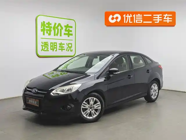 Ford Fox Focus 2012 Sedan 1.6l Manual Comfort Type — фото