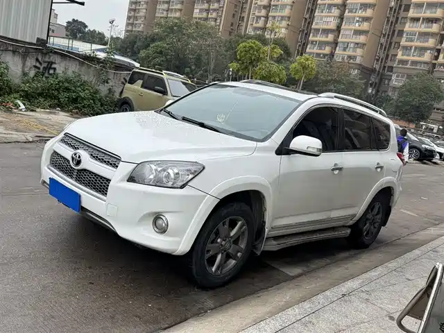 Toyota Rav4 Rongfang Rav4 Rongfang 2012 Dazzling Version 2.4l Automatic Four-Wheel Drive Luxury — фото