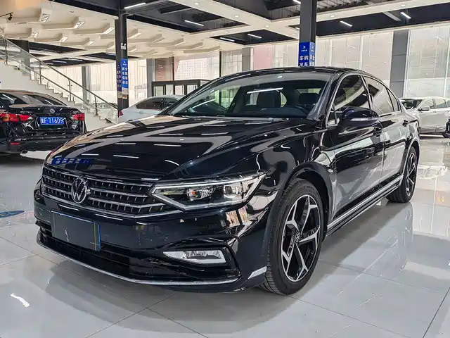Volkswagen Magotan Magotan 2023 2 Million Commemorative Edition 330tsi Dsg Leading Model — фото