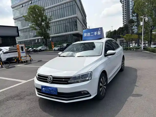 Volkswagen Sagitar Sagitar 2018 1.6l Automatic Comfort Model — фото