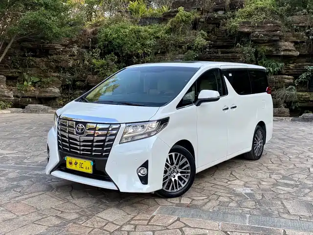 Toyota Elfa Alpha 2015 3.5l Premium Edition — фото
