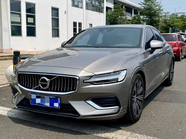 Volvo Volvo S60 Volvo S60 2020 T4 Zhiyuan Luxury Edition — фото