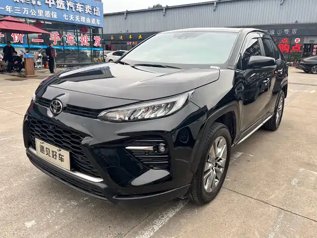 Toyota Willanda Wilanda 2022 2.0l Cvt Two-Wheel Drive Luxury Plus Version — фото