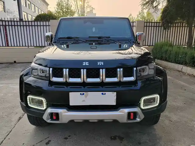 Beijing Cross Country Beijing Off-Road Bj40 Beijing Off-Road Bj40 2019 Plus 2.3t Automatic Four-Wheel Drive Exclusive Edition National Vi