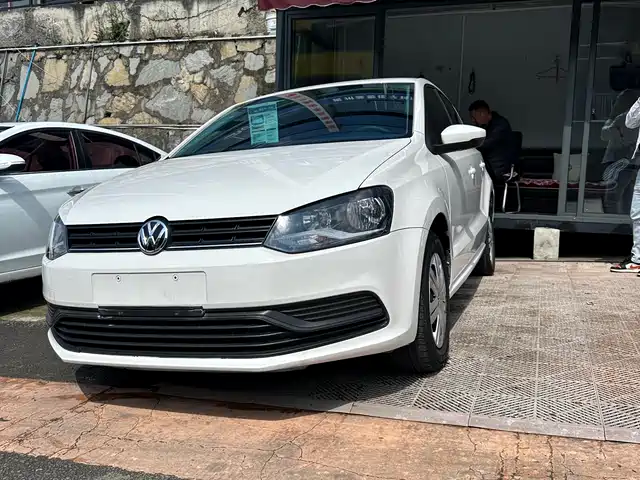 Volkswagen Polo Polo 2018 1.5l Automatic Safe Driving Model — фото