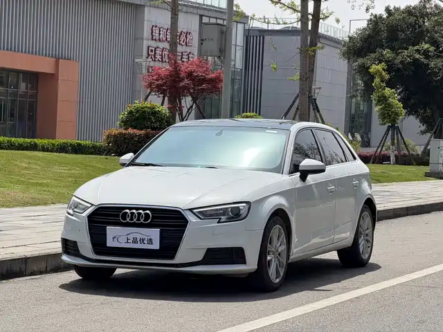 Audi Audi A3 Audi A3 2018 30th Anniversary Model Sportback 35 Tfsi Enterprising — фото