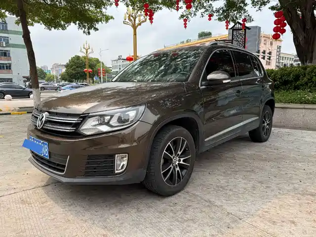 Volkswagen Tiguan Tiguan 2015 1.8tsi Automatic Two-Wheel Drive Luxury Model — фото
