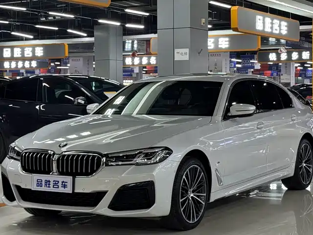 Bmw Bmw 5 Series Bmw 5 Series 2023 Facelift 530li Leading M Sports Package — фото