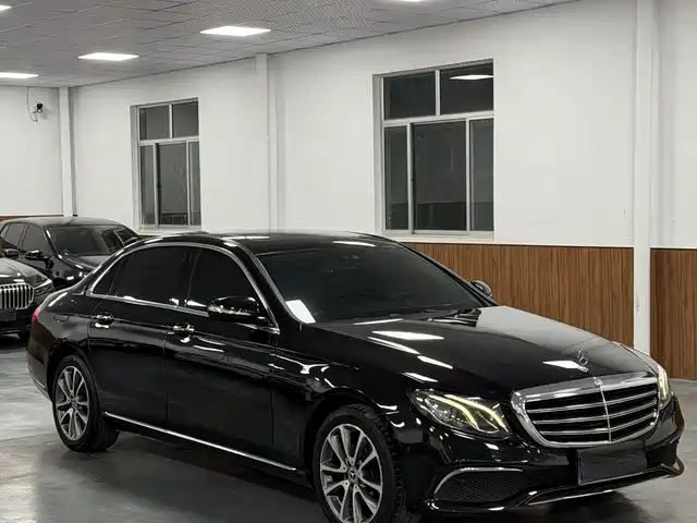 Mercedes-Benz Mercedes-Benz E-Class Mercedes-Benz E-Class 2016 E 200 L — фото