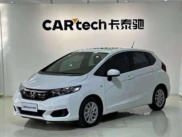 Honda Fit Fit 2018 1.5l Cvt Comfort Sunroof Edition — фото