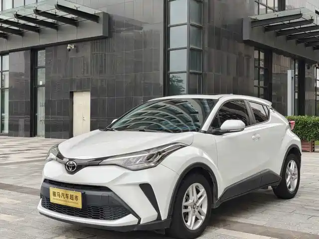 Toyota Toyota C-Hr Toyota C-Hr 2021 2.0l Comfort Edition — фото