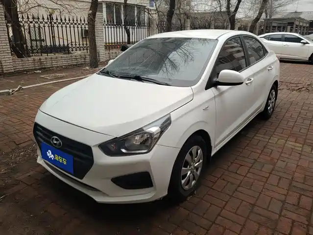 Hyundai Reina Rena 2017 1.4l Manual Renewal Version National V