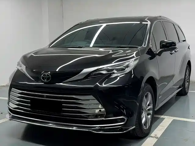 Toyota Sienna Sienna 2024 2.5l Hybrid Four-Wheel Drive Premium Version — фото