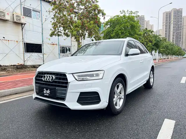 Audi Audi Q3 Audi Q3 2018 30th Anniversary Model 30 Tfsi Fashion Model — фото