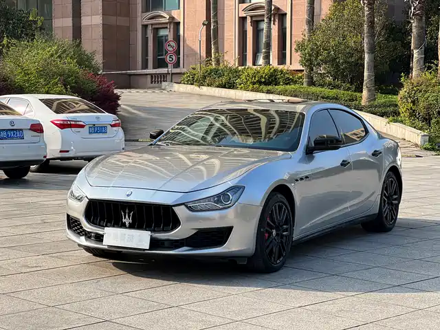 Maserati Ghibli Ghibli 2017 3.0t Standard Edition — фото