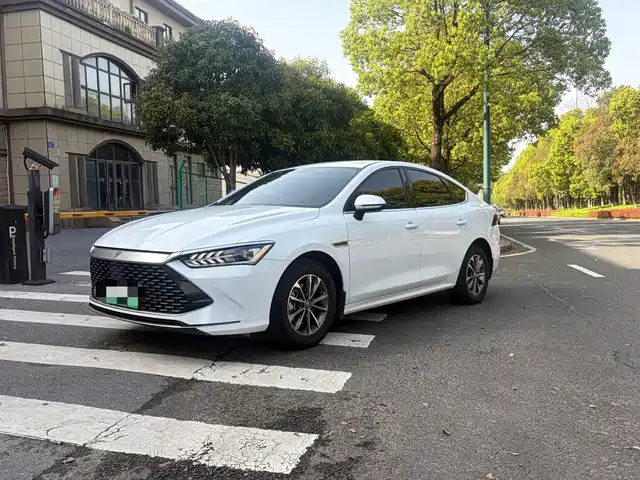 Byd Qin Plus Qin Plus 2024 Honor Edition Dm-I 55km Leading Type — фото