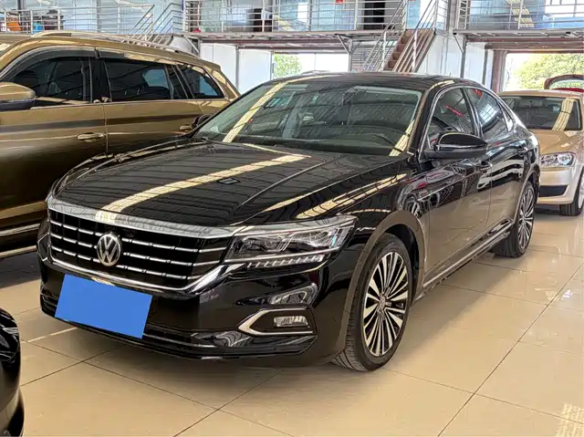 Volkswagen Passat Passat 2020 330tsi Deluxe Edition National Vi — фото