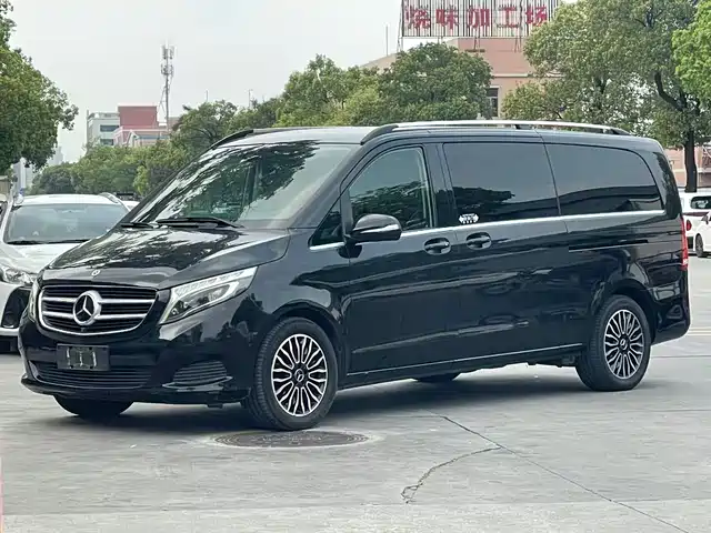 Mercedes-Benz Mercedes Benz V Class Mercedes-Benz V-Class 2017 V 260 L Premium Extended Edition — фото
