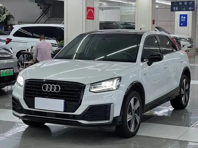 Audi Audi Q2l Audi Q2l 2020 35 Tfsi Fashionable And Dynamic — фото