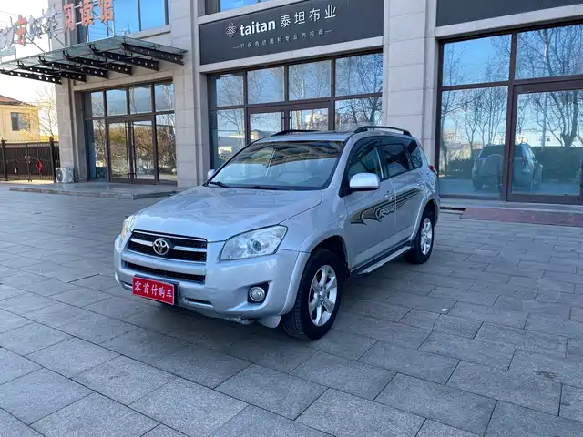 Toyota Rav4 Rongfang Rav4 Rongfang 2010 2.4l Automatic Luxury Upgraded Version — фото