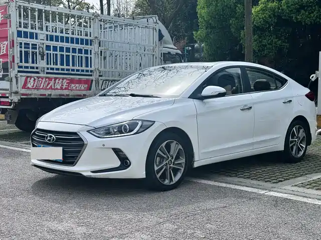 Hyundai Lead The Way Lingdong 2016 1.6l Automatic Smart Luxury Model — фото