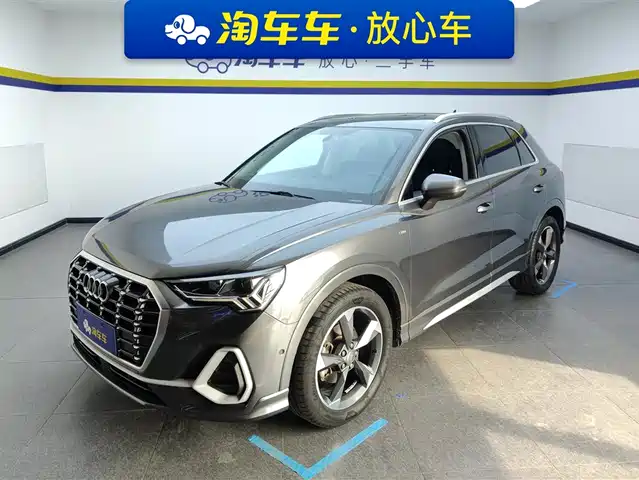 Audi Audi Q3 Audi Q3 2021 35 Tfsi Fashionable And Dynamic — фото