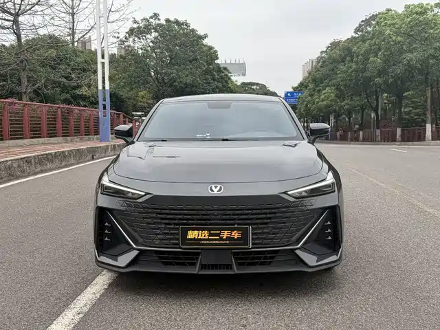 Chang'An Changan Uni-V Changan Uni-V 2022 1.5t Premium Model — фото
