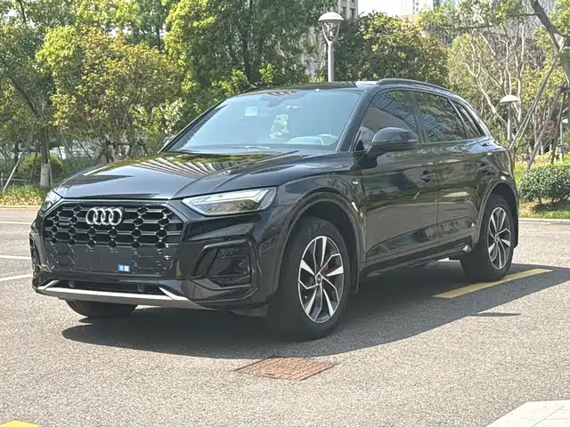 Audi Audi Q5l Audi Q5l 2025 40 Tfsi Luxury And Dynamic Model — фото