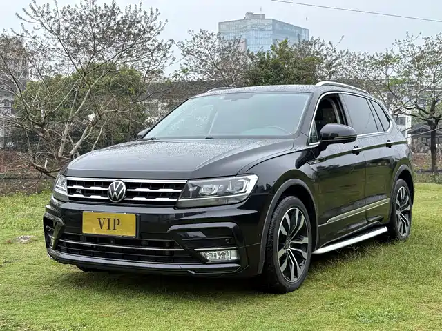 Volkswagen Tiguan L Tiguan L 2021 330tsi Automatic Two-Wheel Drive R-Line Version — фото
