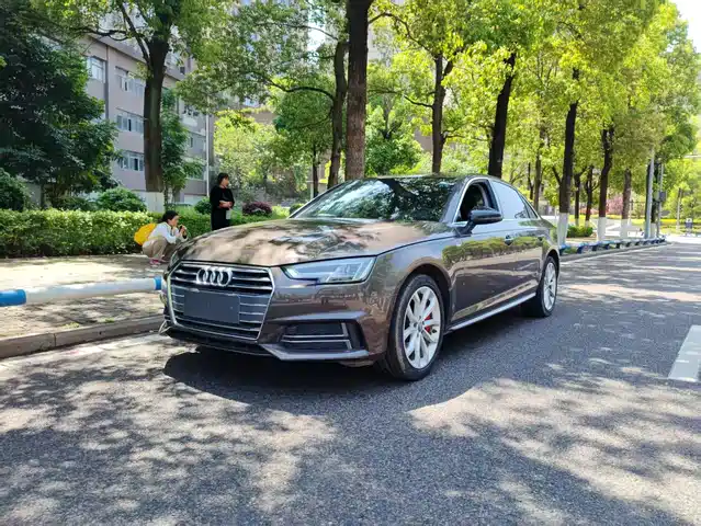 Audi Audi A4l Audi A4l 2018 30th Anniversary Model 45 Tfsi Quattro Personalized Sports Version — фото