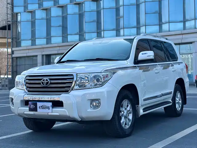 Toyota Land Cruiser (Imported) Land Cruiser (Imported) 2015 4.0l V6 Middle East Limited Edition