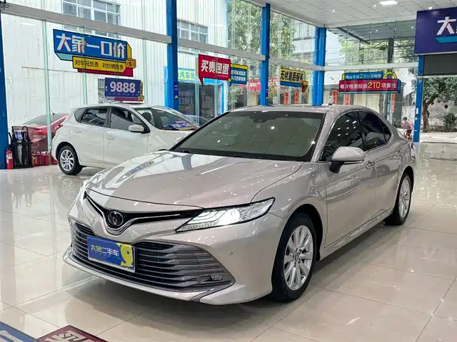 Toyota Camry Camry 2019 2.0g Deluxe Edition National V — фото