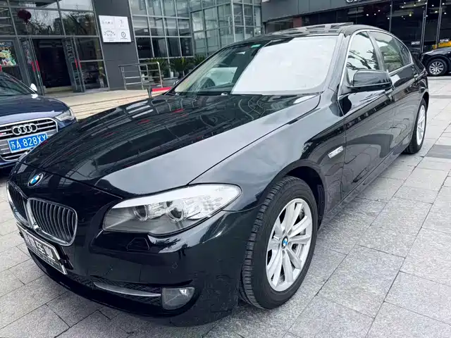 Bmw Bmw 5 Series Bmw 5 Series 2011 523li Luxury Model — фото