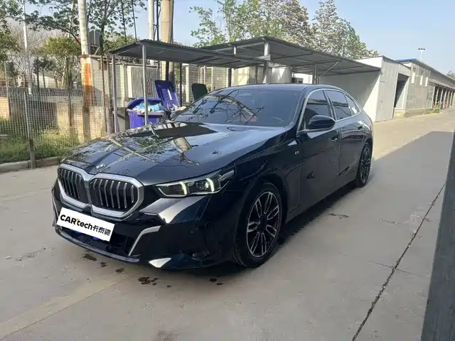 Bmw Bmw 5 Series Bmw 5 Series 2025 530li Leading M Sports Package — фото